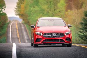 Mercedes-Benz A250 4Matic AMG Line 2019 года  (CA)